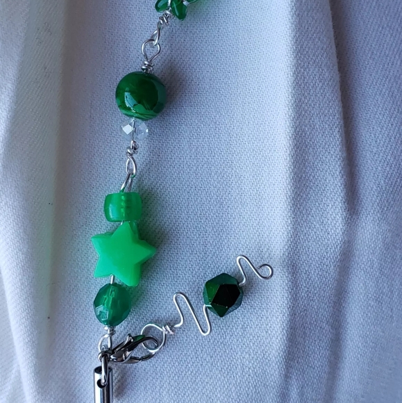 Emerald green phone charms - Picture 3 of 6